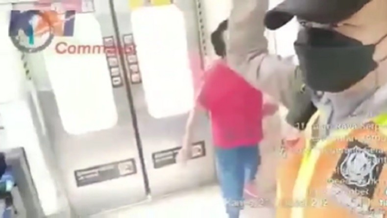 Viral Perempuan Lansia Aniaya dan Ludahi Petugas KRL, Bikin Geram Netizen