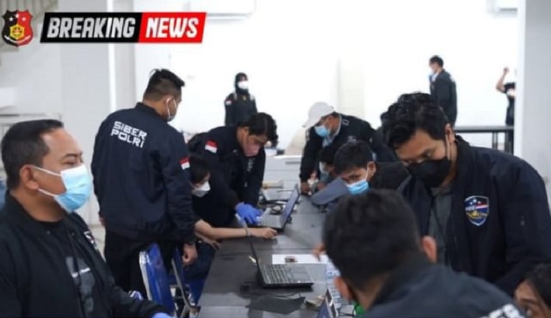 Polda Jatim Gerebek Kantor Pinjol Ilegal di Surabaya, 13 Orang Diamankan 