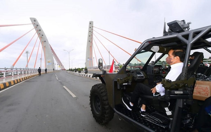 Jokowi Gunakan Kendaraan Taktis Rakitan Anak Bangsa, Netizen: Keren Pak