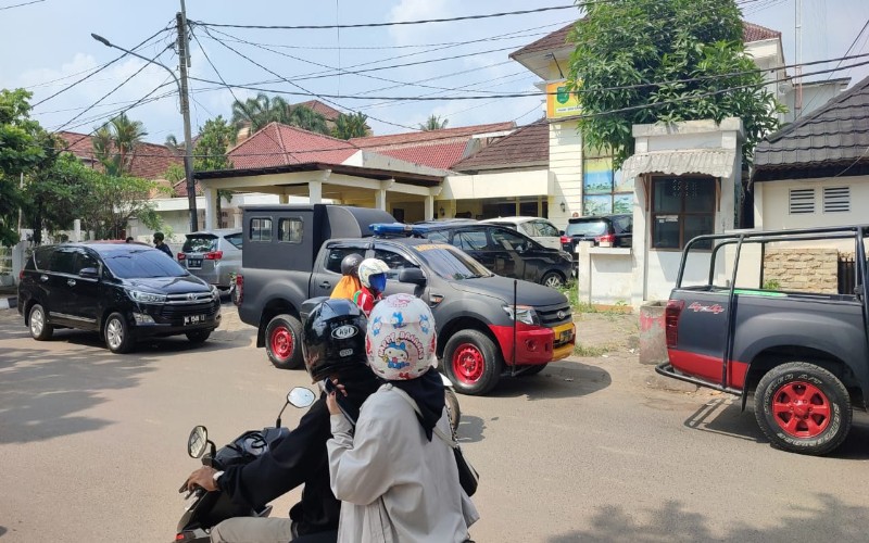 KPK Geledah Sekretariat IKA Musi Banyuasin di Palembang