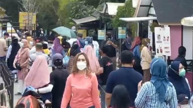 Libur Akhir Pekan, Ribuan Wisatawan Serbu Objek Wisata di Lembang