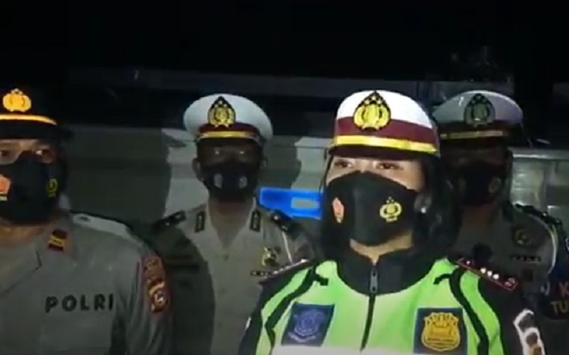 Aksi Polwan Cantik AKP Rita Yuliana Bareng Anggota Bubarkan Balap Liar