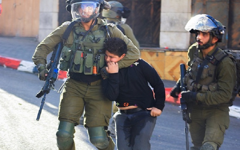 Israel Tahan Ratusan Anak-Anak dan Perempuan Palestina Tanpa Tuduhan dan Pengadilan 