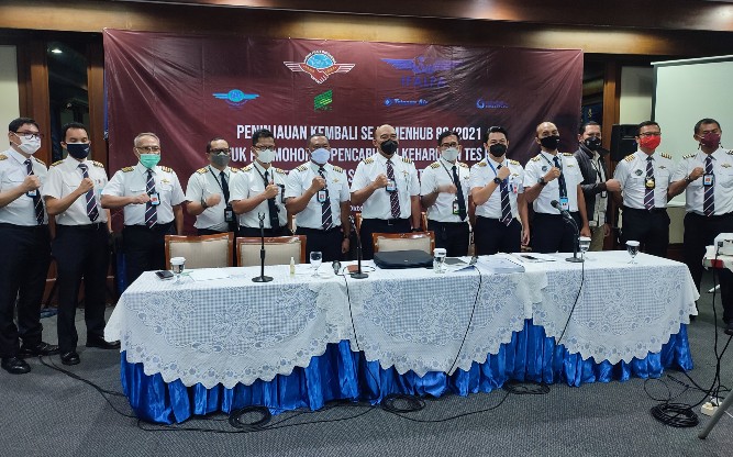 Pilot Minta Wajib PCR untuk Naik Pesawat Ditinjau Ulang : Kondisi Sudah Memprihatinkan