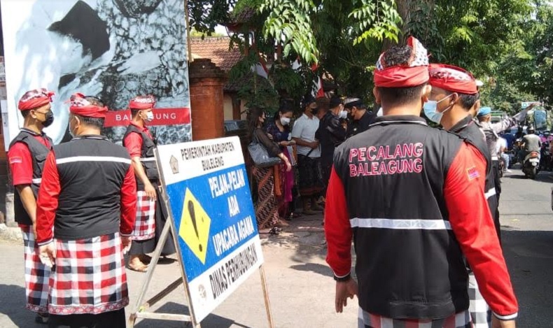  Upacara Pindah Agama Sukmawati Soekarnoputri Dijaga Ketat Pecalang