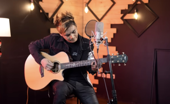 Chord Gitar dan Lirik lagu Cinta Tak Harus Memiliki dari ST12