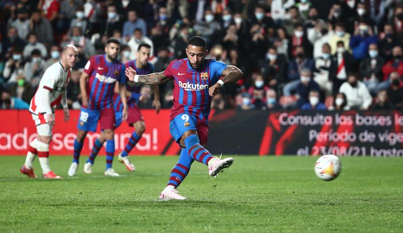 Penalti Memphis Depay Ditepis, Barcelona Ditaklukkan Rayo Vallecano