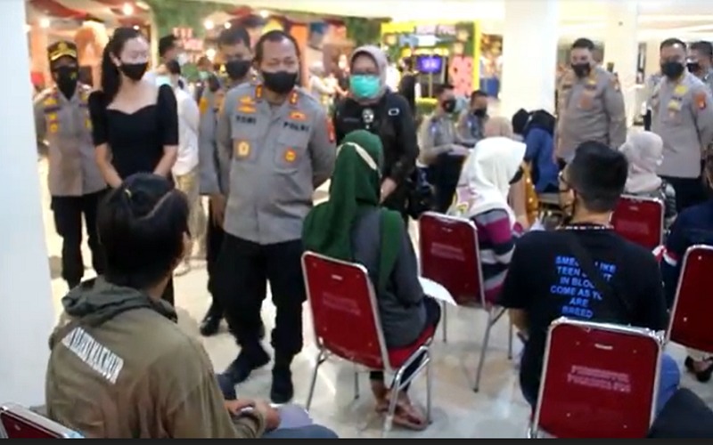 Peringati Sumpah Pemuda, Polda Sumsel Gelar Vaksinasi di Mal