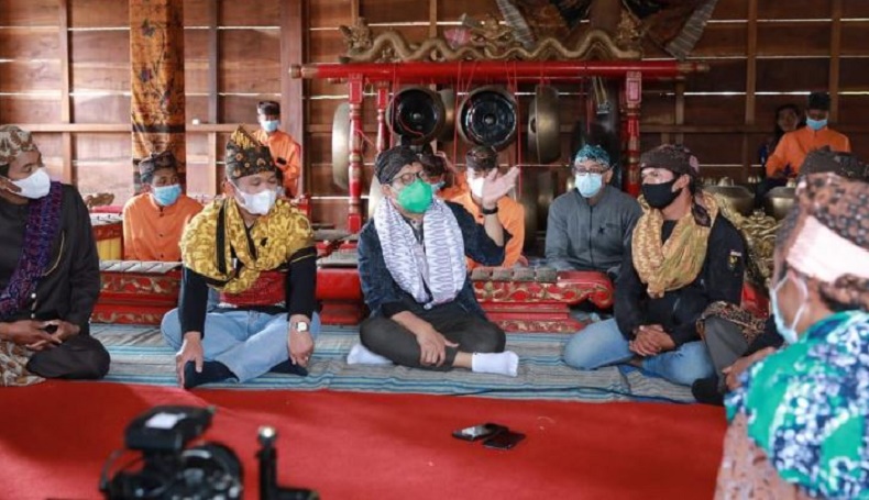 Pesan Mendes Gus Halim kepada Warga Suku Tengger: Harus Jaga Adat dan Tetap Inovatif 
