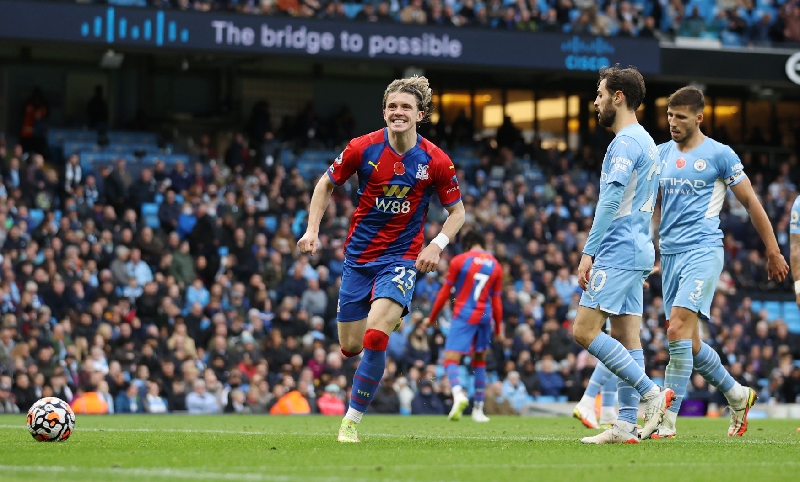 Taktik Patrick Vieira Bikin Guardiola Pusing, Crystal Palace Hajar Man City di Etihad