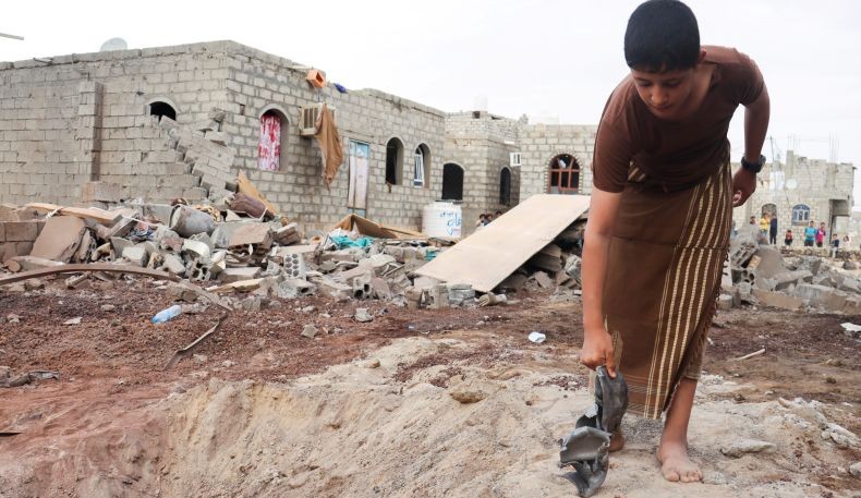 Rudal Balistik Pemberontak Houthi Hantam Masjid di Yaman, 29 Orang Tewas dan Luka