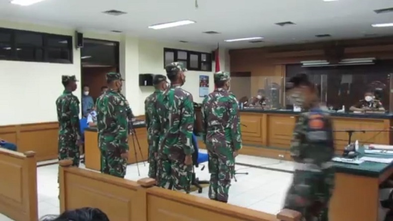 Kasus 6 Oknum TNI AL Bunuh Warga Purwakarta, Kecewa Isi Pleidoi, Istri Korban Histeris