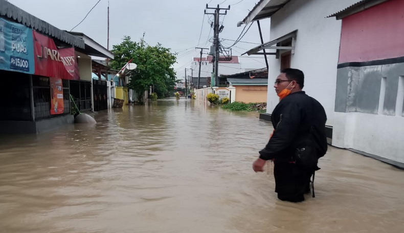 Banjir Rendam 239 Rumah di Karawang, Ratusan Warga Siap-siap Diungsikan