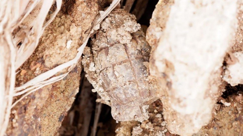 Heboh, Dua Warga Tangerang usai Menjala Ikan Temukan Granat Nanas Aktif 