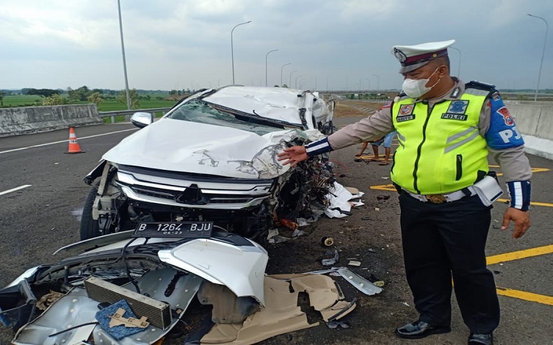 Mobil Artis Vanessa Angel Diduga Alami Kecelakaan Tunggal 