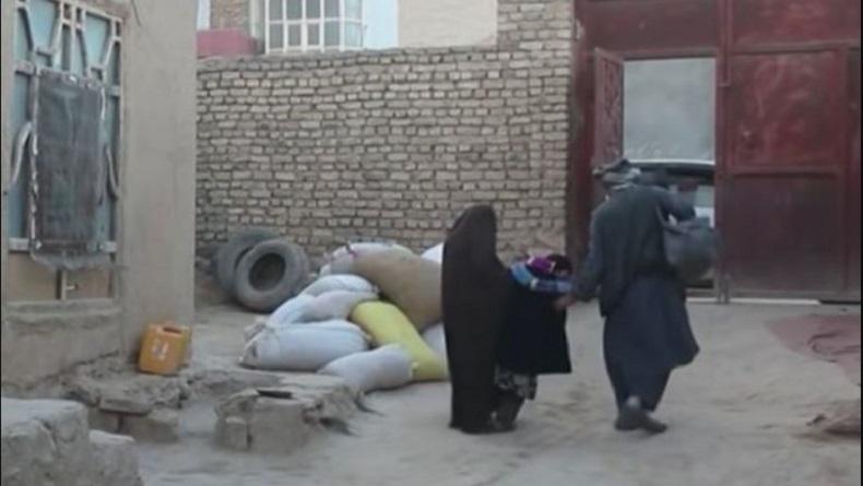 Miris, Bocah Terpaksa Dinikahkan dengan Pria 55 Tahun demi Bertahan Hidup Keluarga 