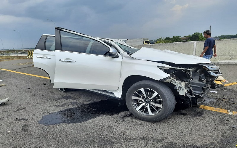 Kecelakaan di Tol Jombang, Vanessa Angel  Tewas Bersama Suami, Mobil Hancur