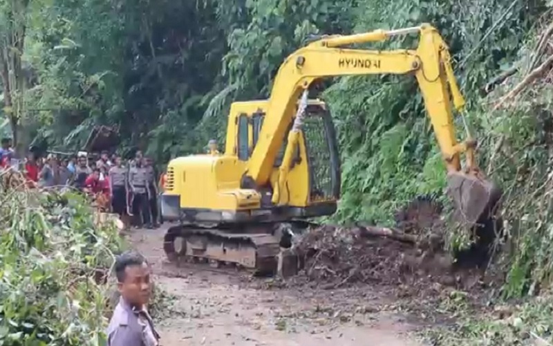 Antisipasi Longsor di Jalur Kereta, KAI Palembang Siagakan Alat Berat di Sejumlah Titik 