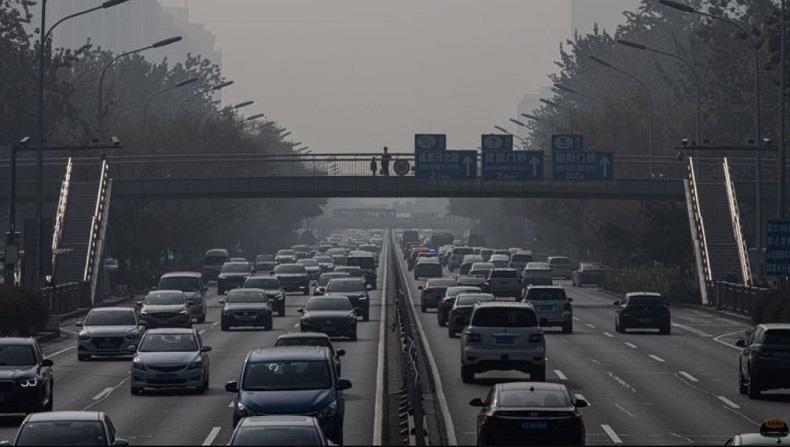 Kabut Polusi Tebal, Jalan dan Sekolah di Beijing Ditutup 