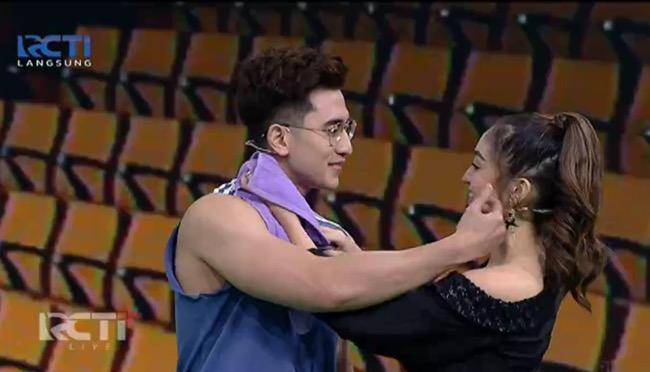 Verrel Bramasta dan Ranty Maria Tampil Kompak dan Mesra di Acara HUT ke-32 MNC Group