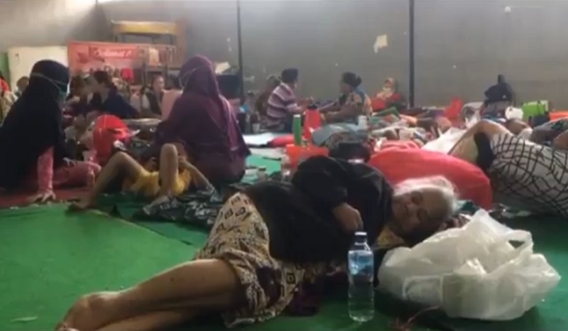 Takut Banjir Susulan, 300 Warga Kota Malang Bertahan di Tempat Pengungsian 
