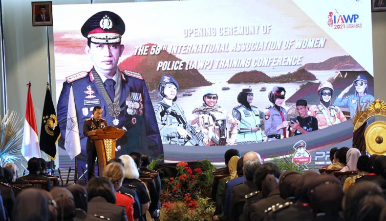 Kapolri Sebut Polwan Berperan Penting Wujudkan Polisi yang Humanis