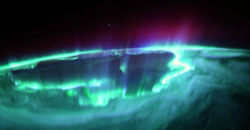 Astronot ISS Abadikan Gambar Aurora Bumi yang Berapi-api. Begini Penampakannya 