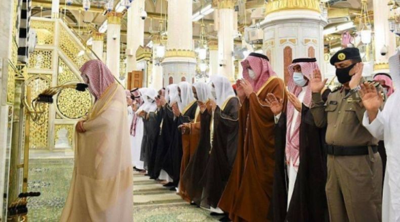 Hukum Membaca Amin Setelah Al Fatihah Dalam Shalat, Ini Keutamaannya