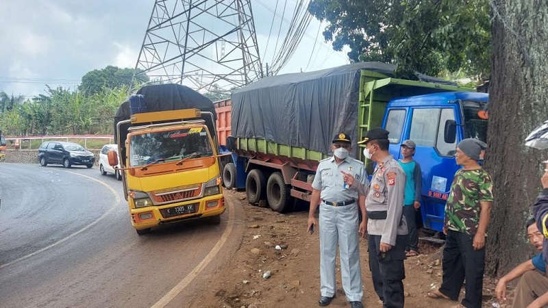 Jasa Raharja Berikan Santunan Korban Kecelakaan Truk di Sumedang