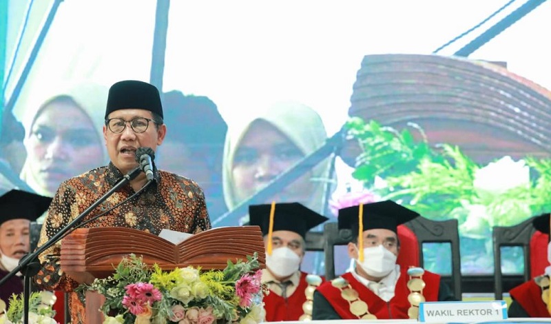 Mendes PDTT Halim Iskandar Ajak Mahasiswa Indonesia Mengabdi di Desa