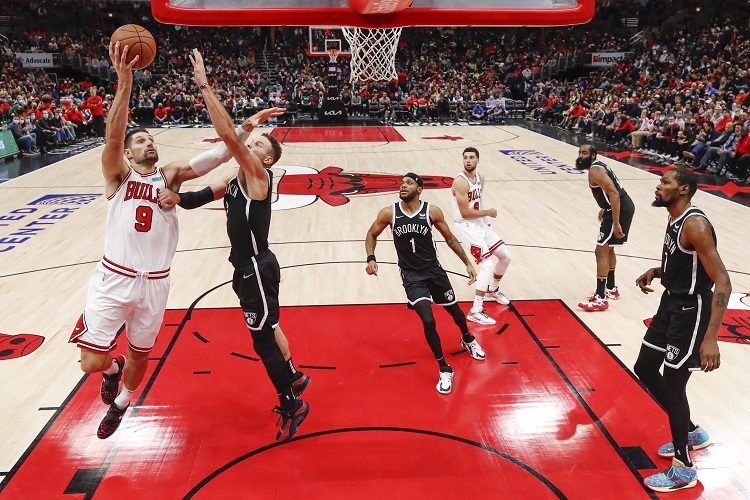 Hasil NBA 2021/2022 Hari Ini: Bulls Pecundangi Nets, Warriors Menang Lagi