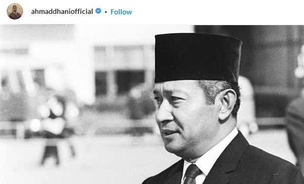 Peringati Hari Pahlawan, Ahmad Dhani Pasang Foto Soeharto