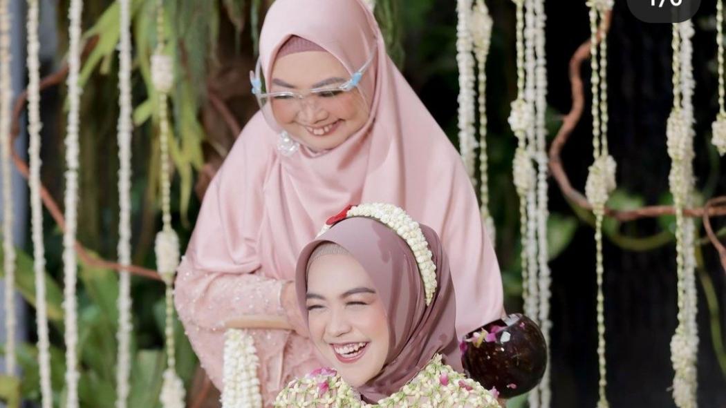 Jelang Menikah, Ria Ricis Tulis Pesan Haru untuk Almarhum Ayah: Pa, Lihat Adek Bahagia