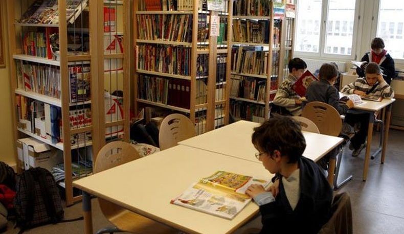 Teks Editorial: Pengertian, Ciri, Struktur, dan Contohnya Lengkap