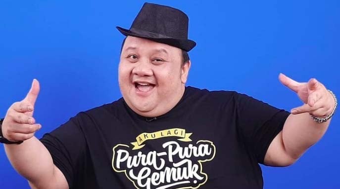 Perjalanan Karier Rony Dozer, Sukses Melawak hingga Banting Setir Jadi Sopir Taksi Online 