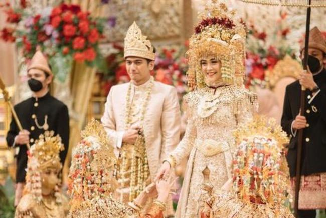 Unggahan Ria Ricis Usai Malam Pertama: Alhamdulillah Punya Pacar