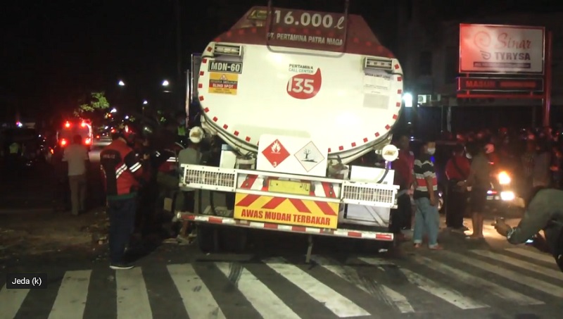 Truk Pertamina di Madiun Tabrak Taksi dan Pesepeda hingga Tewas 