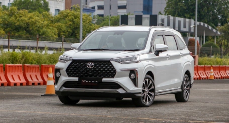 Test Drive Toyota Avanza Veloz Terbaru: Duduk di Balik Kemudi MPV Kok Berasa Sedan