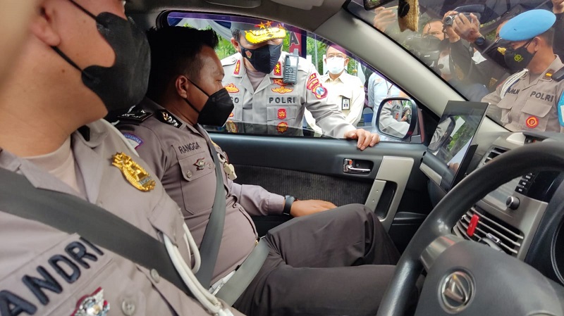 Tekan Kecelakaan, Polda Jatim Luncurkan 12 Mobil Tilang INCAR