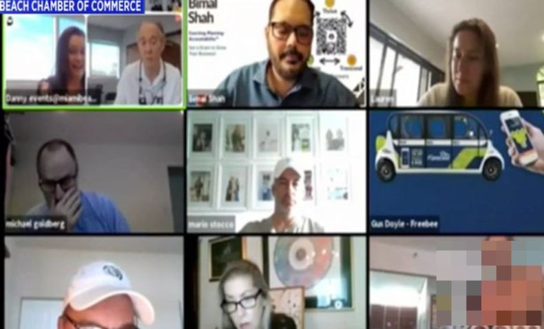 Tak Sadar Kamera Aktif, Pria Ini Buka Pakaian hingga Telanjang Bulat saat Rapat Zoom