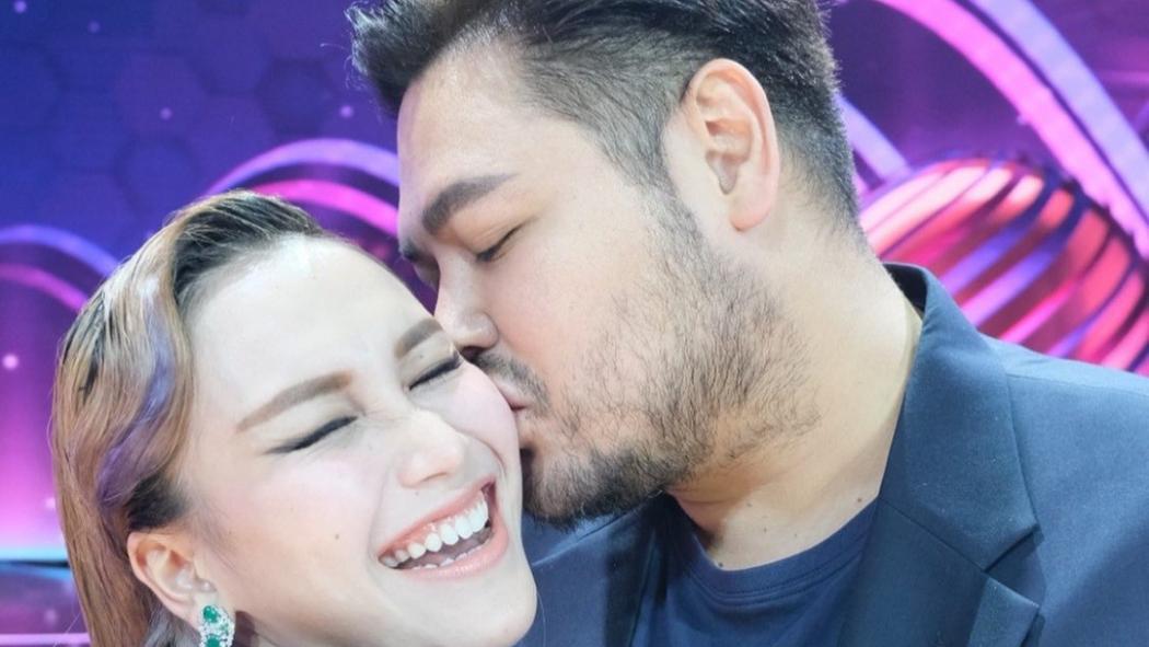 Dicium Mesra Ivan Gunawan, Ayu Ting Ting: Nggak Bisa Tidur Deh