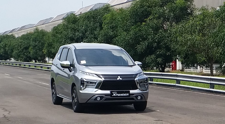 Tingkatkan Efisiensi Bahan Bakar, Xpander Terbaru Gunakan Transmisi CVT dan Fitur Smart and Go 