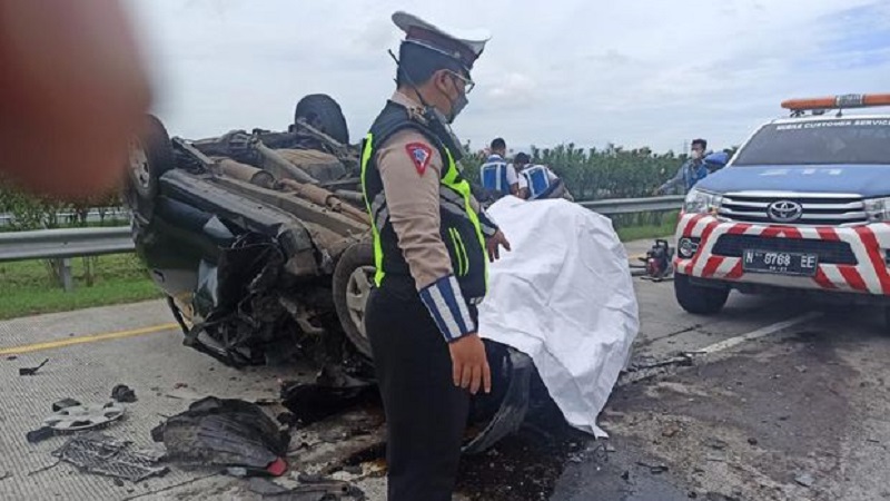 Toyota Avanza Tabrak Pembatas Jalan di Tol Gempol-Pasuruan, 1 Penumpang Tewas 