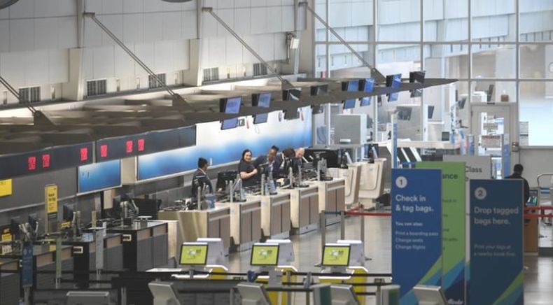 Pria Ngamuk di Bandara Sambil Telanjang dan Masturbasi, Ancam Bunuh Petugas