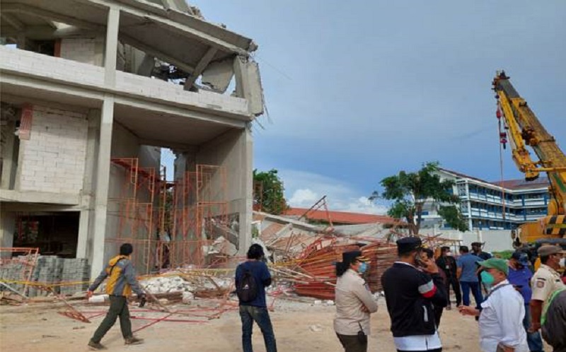 Bangunan SMAN 96 Jakarta Roboh, Diduga Ada Kesalahan Konstruksi