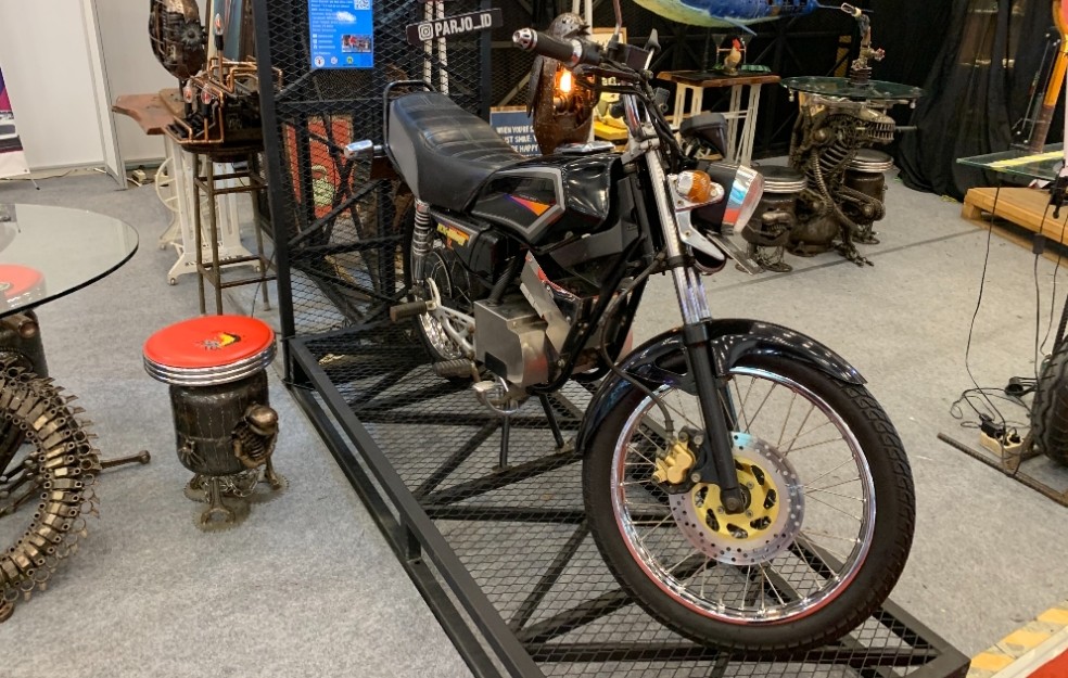 Yamaha RX-King Tua Disulap Jadi Motor Listrik Curi Perhatian Pengunjung GIIAS 2021