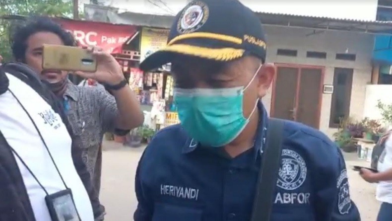 Selidiki Penyebab Gedung SMAN 96 Roboh, Puslabfor Polri Bawa Sampel Bongkahan Beton dan Besi