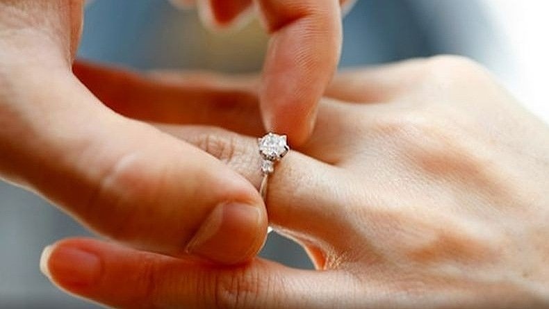 Ngawur, Pria Ini Nikahi Adik Perempuan demi Uang Kesejahteraan Rp6,5 Juta