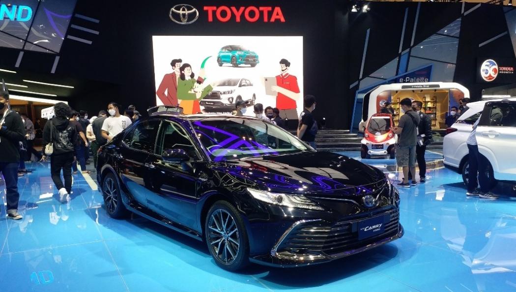 Penjualan Mobil Nasional Sudah Tembus 911.000 Unit, Ini Langkah Toyota di Segmen Sedan