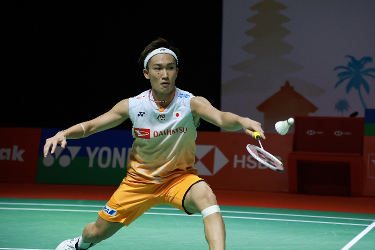Breaking News: Kento Momota Pensiun usai Thomas Cup 2024